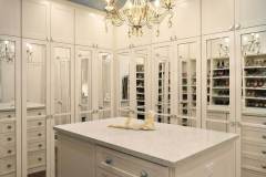5_Completely-Inclosed-Hers-White-Island-Glass-Doors